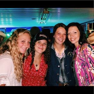 Meet your Posher, Justine